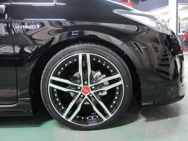 新車　トヨタ　プリウス　1.8Ｓ　ＬＥＤエデション